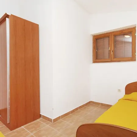 Apartment With Parking Space Privlaka, Zadar - 5849 *